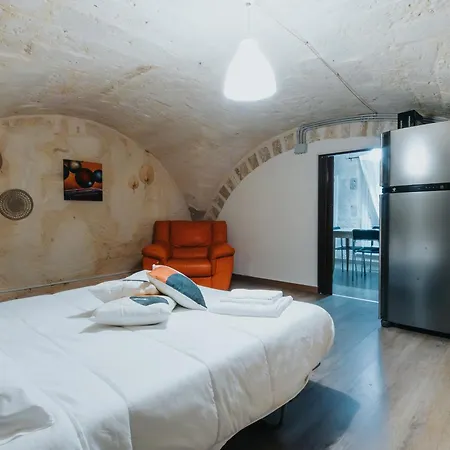 U Ragu House Apartment