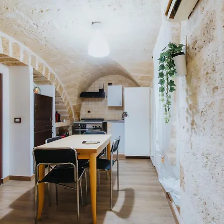 U Ragu House 巴里
