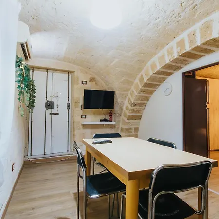 U Ragu House